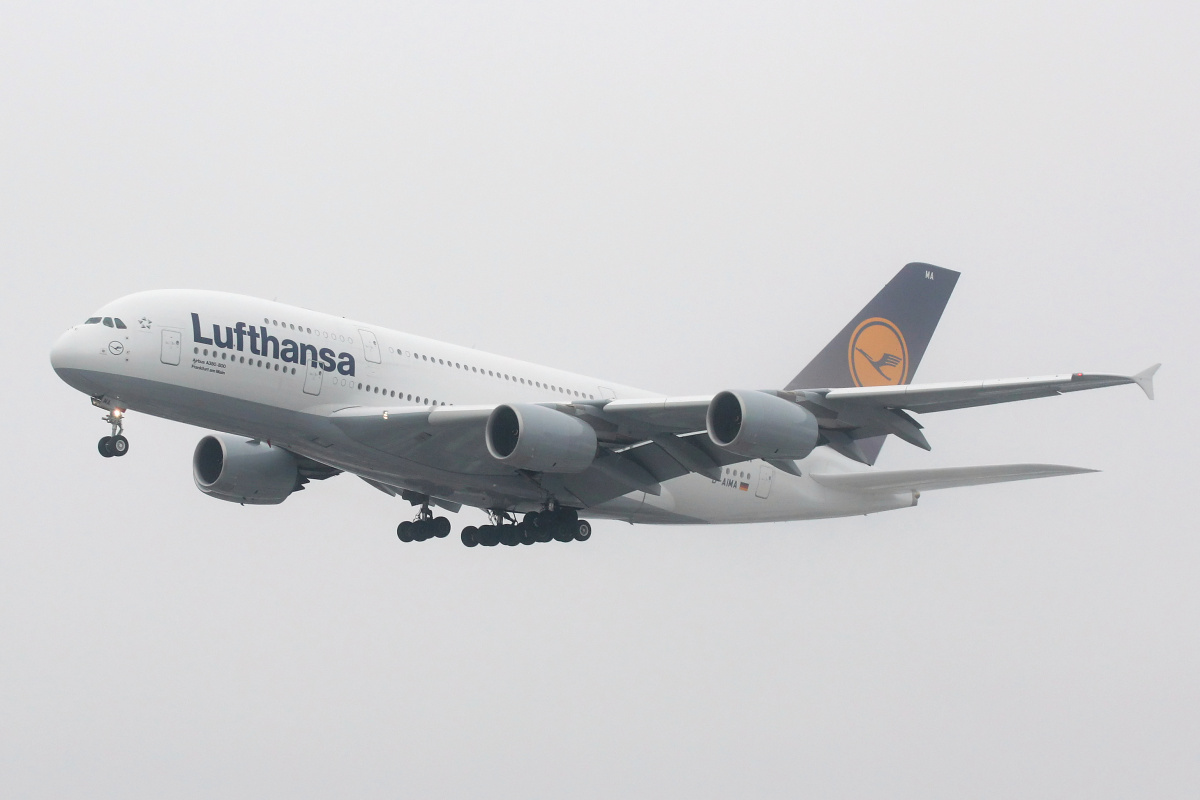 D-AIMA, Lufthansa (Aircraft » EPWA Spotting » Airbus A380-800)