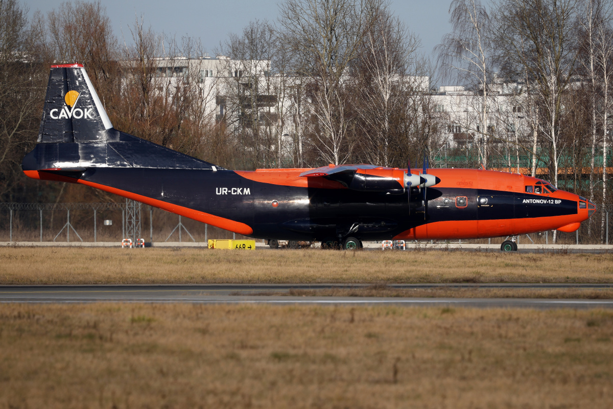 An-12BP, UR-CKM, Cavok Air (Aircraft » EPWA Spotting » Antonov An-12)