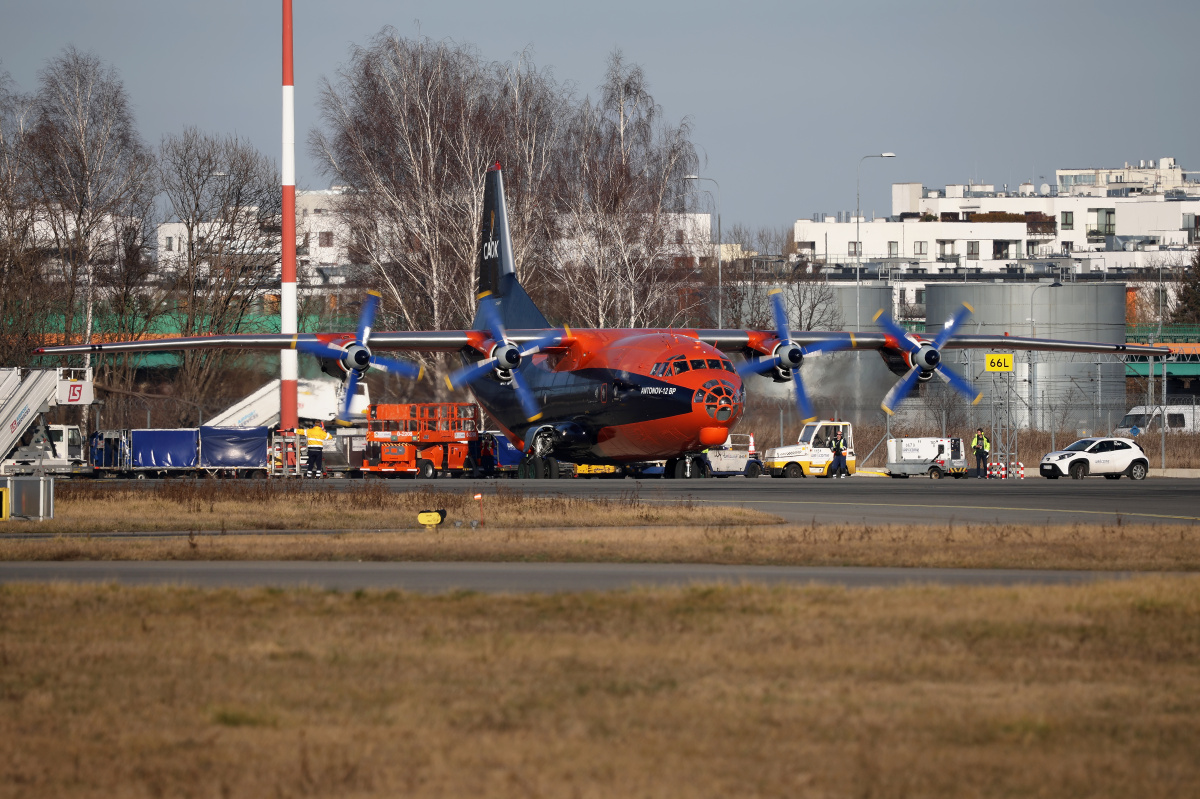 An-12BP, UR-CKM, Cavok Air (Aircraft » EPWA Spotting » Antonov An-12)