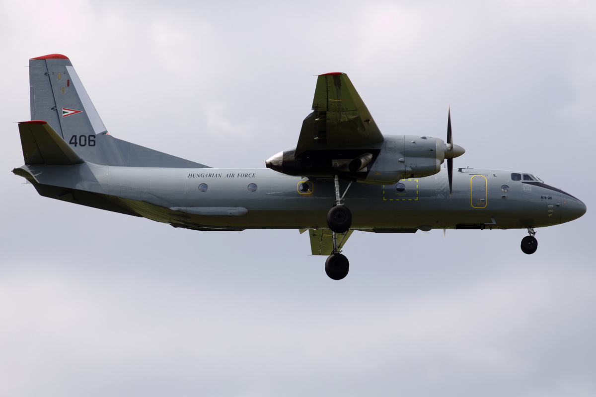 406, Hungarian Air Force (Aircraft » EPWA Spotting » Antonov An-26)