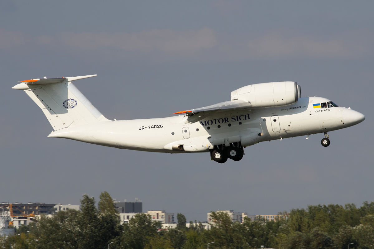 An-74TK-200, UR-74026, Motor Sich (Aircraft » EPWA Spotting » Antonov An-74)