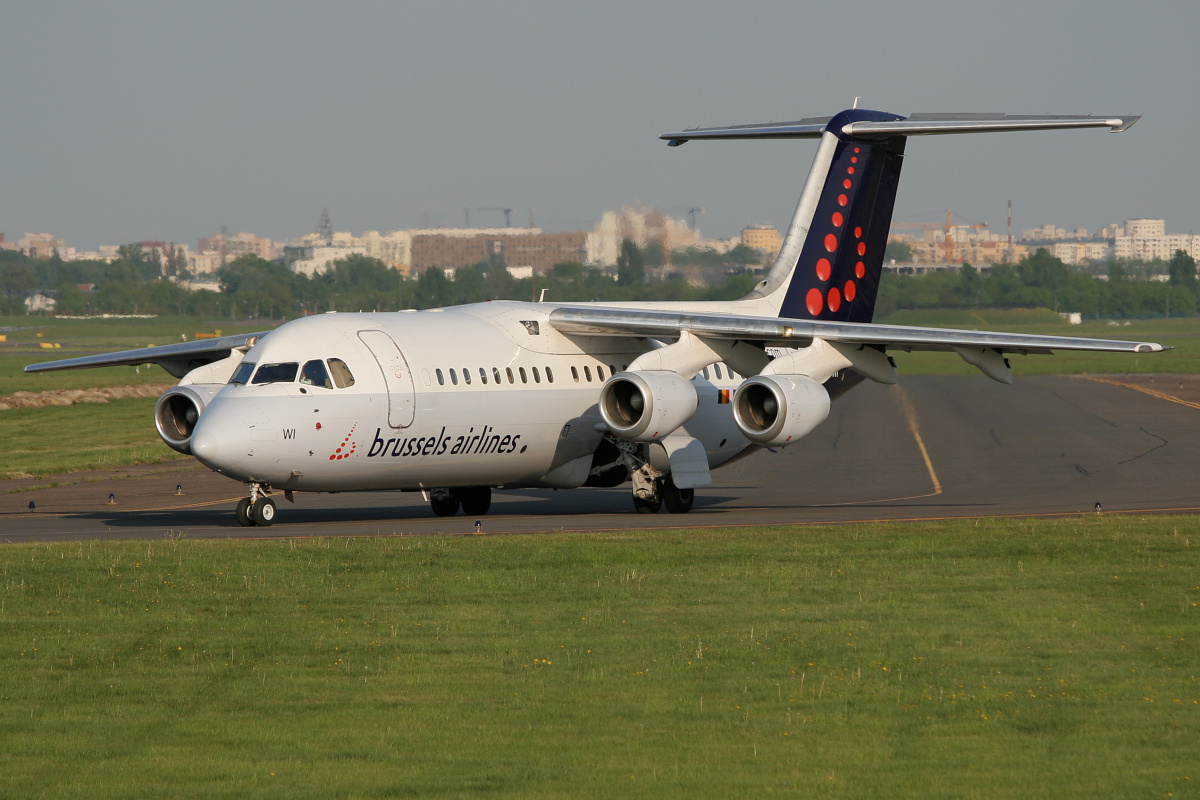 OO-DWI (Samoloty » Spotting na EPWA » BAe 146 i pochodne wersje » Avro RJ100 » Brussels Airlines)