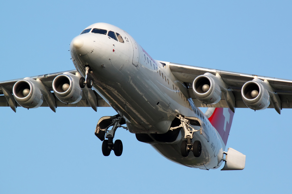 HB-IXS (Samoloty » Spotting na EPWA » BAe 146 i pochodne wersje » Avro RJ100 » Swiss Global Air Lines)