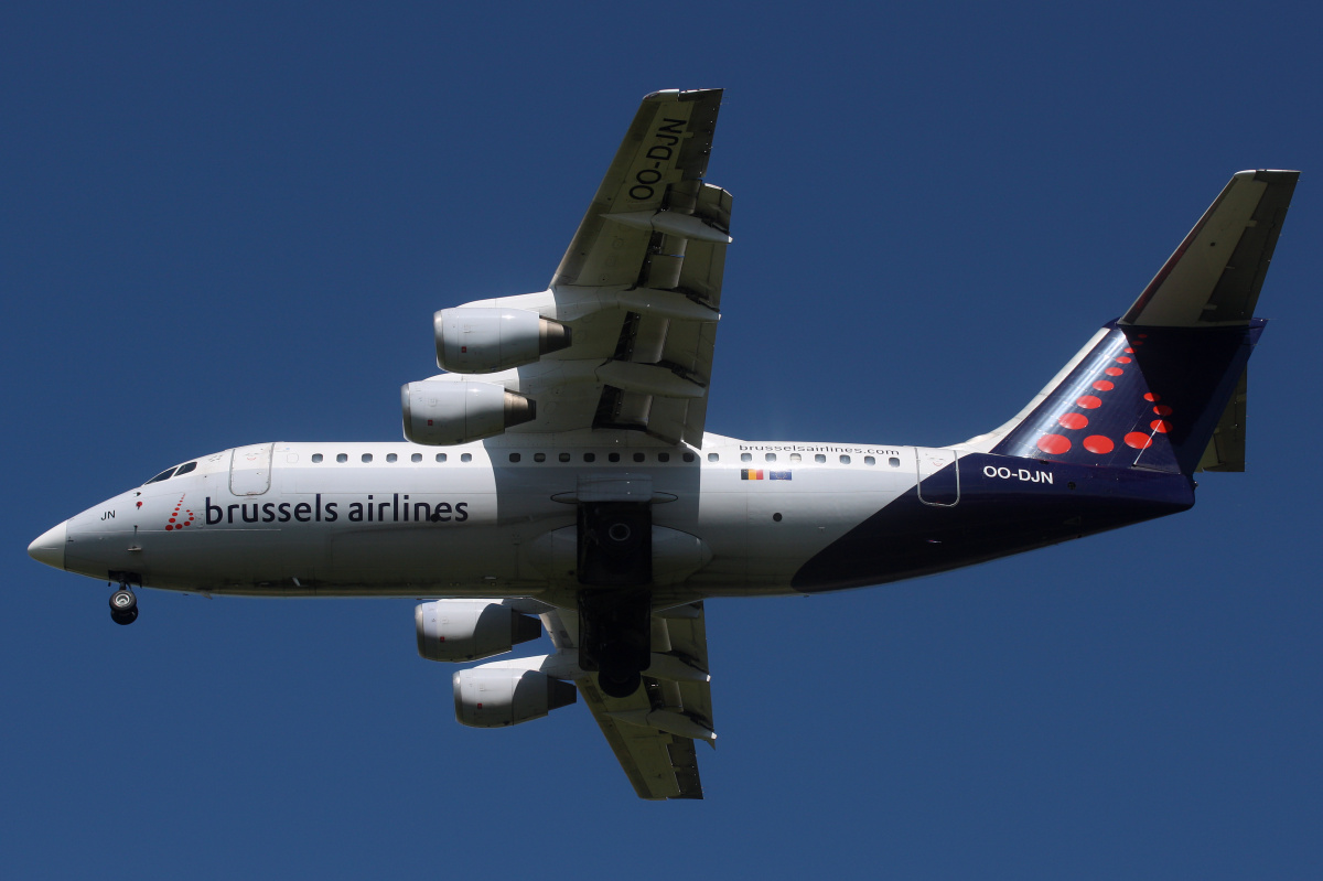 OO-DJN (Aircraft » EPWA Spotting » BAe 146 and revisions » Avro RJ85 » Brussels Airlines)