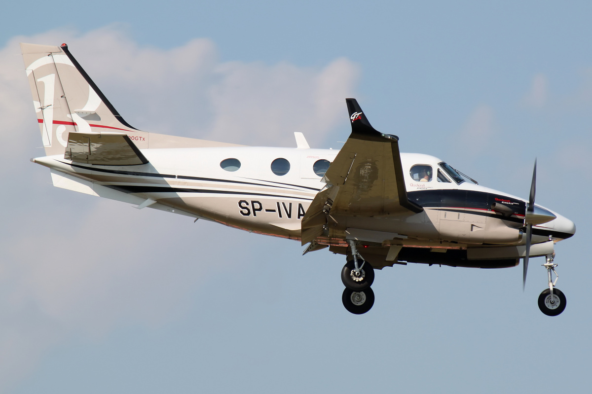 C90GTX, SP-IVA, Blue Jet (Aircraft » EPWA Spotting » Beechcraft King Air)