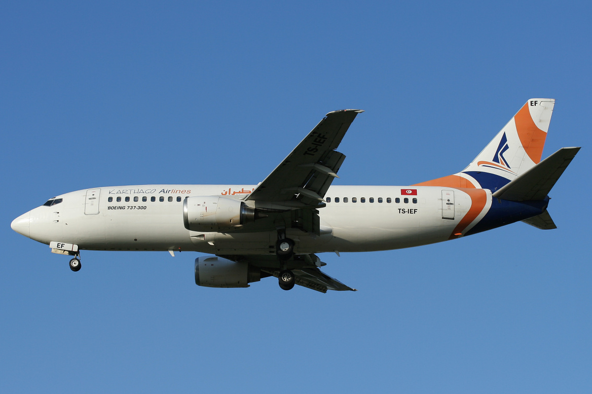 TS-IEF, Karthago Airlines (Samoloty » Spotting na EPWA » Boeing 737-300)
