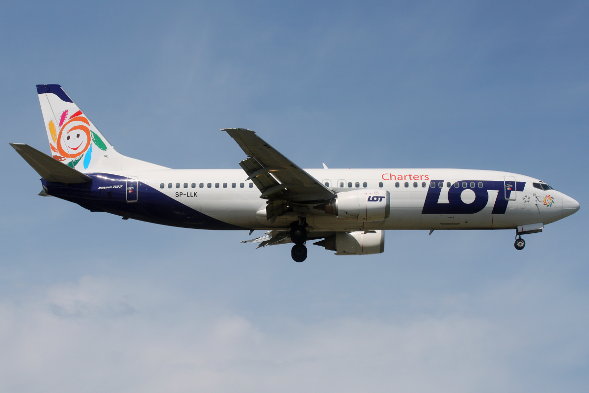 SP-LLK (nowe malowanie) (Samoloty » Spotting na EPWA » Boeing 737-400 » LOT Charters)