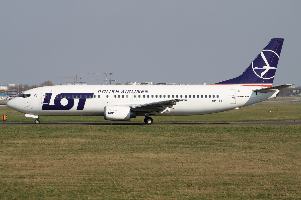 SP-LLE (Samoloty » Spotting na EPWA » Boeing 737-400 » Polskie Linie Lotnicze LOT)