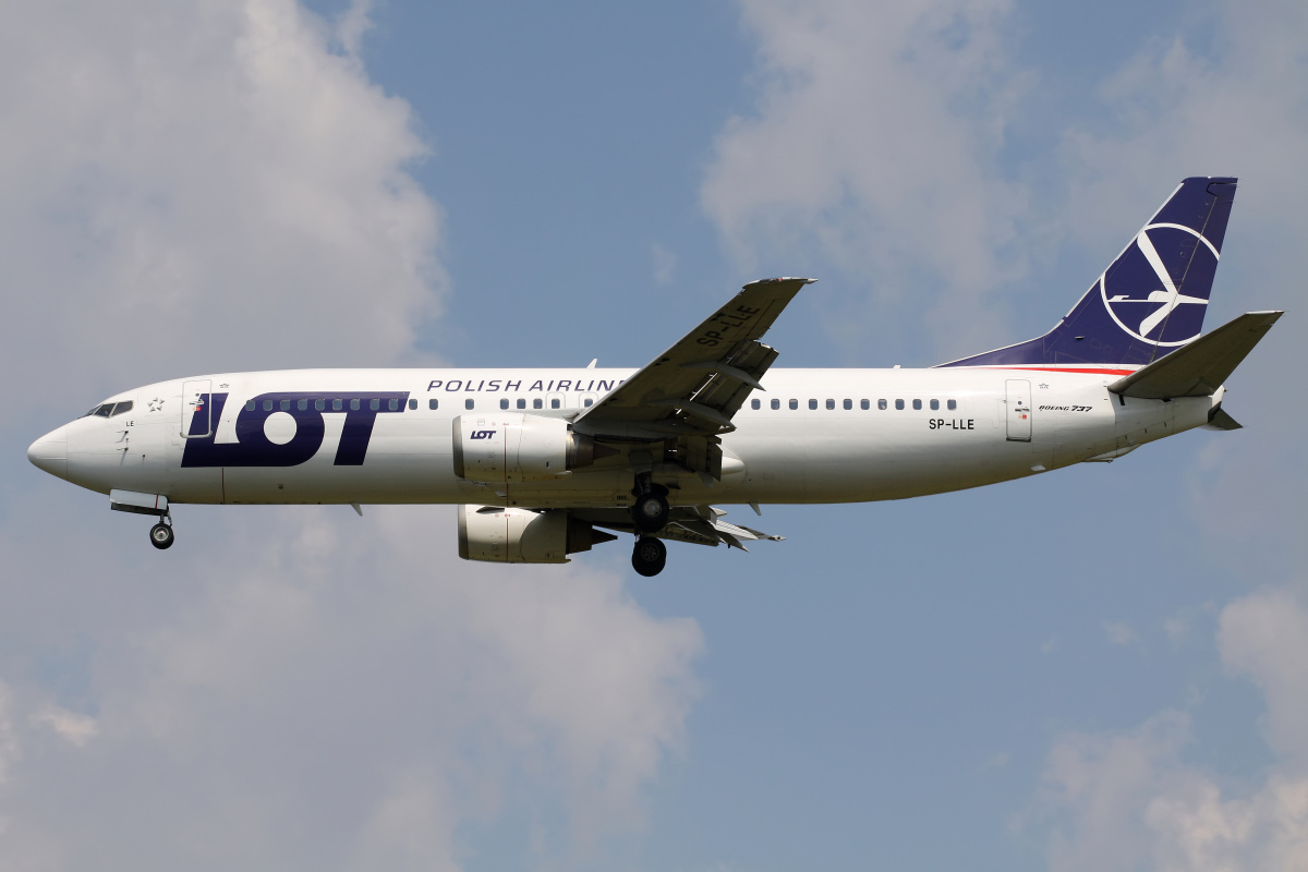 SP-LLE (Samoloty » Spotting na EPWA » Boeing 737-400 » Polskie Linie Lotnicze LOT)