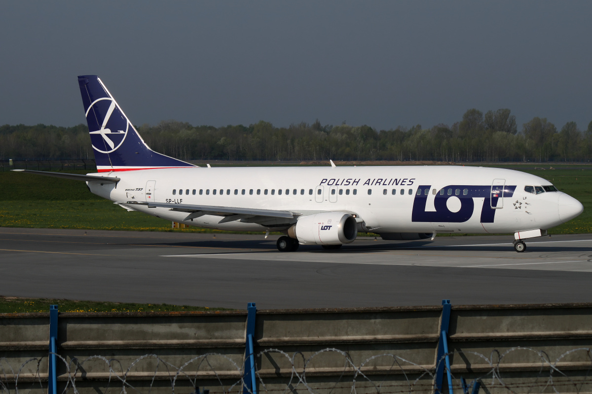 SP-LLF (Samoloty » Spotting na EPWA » Boeing 737-400 » Polskie Linie Lotnicze LOT)