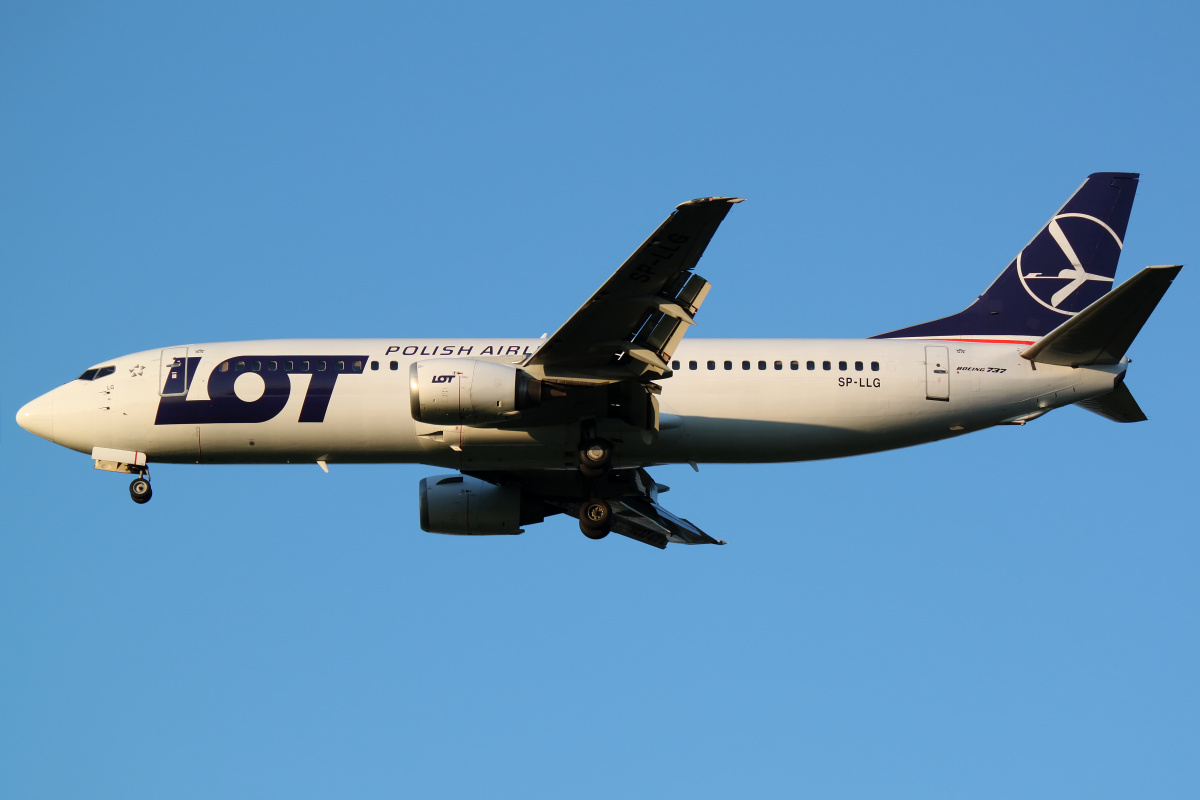 SP-LLG (Samoloty » Spotting na EPWA » Boeing 737-400 » Polskie Linie Lotnicze LOT)