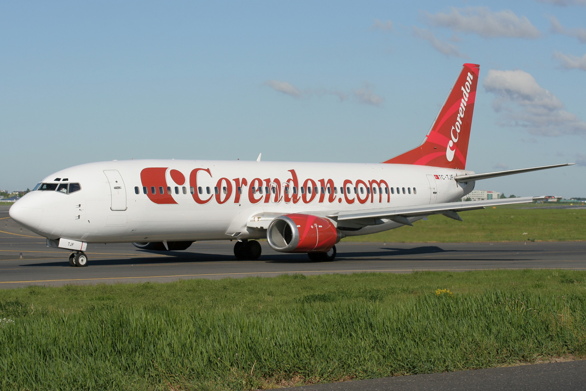 TC-TJF, Corendon Airlines (Samoloty » Spotting na EPWA » Boeing 737-400)