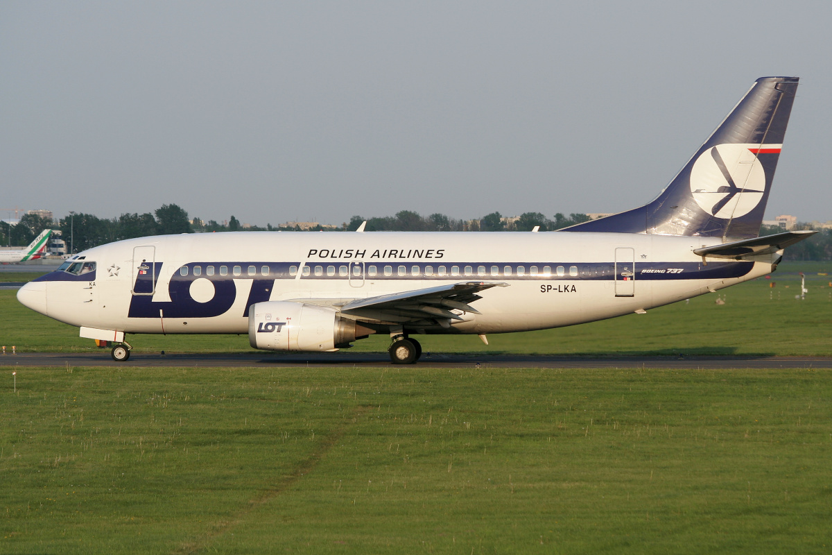 SP-LKA (Aircraft » EPWA Spotting » Boeing 737-500 » LOT Polish Airlines)