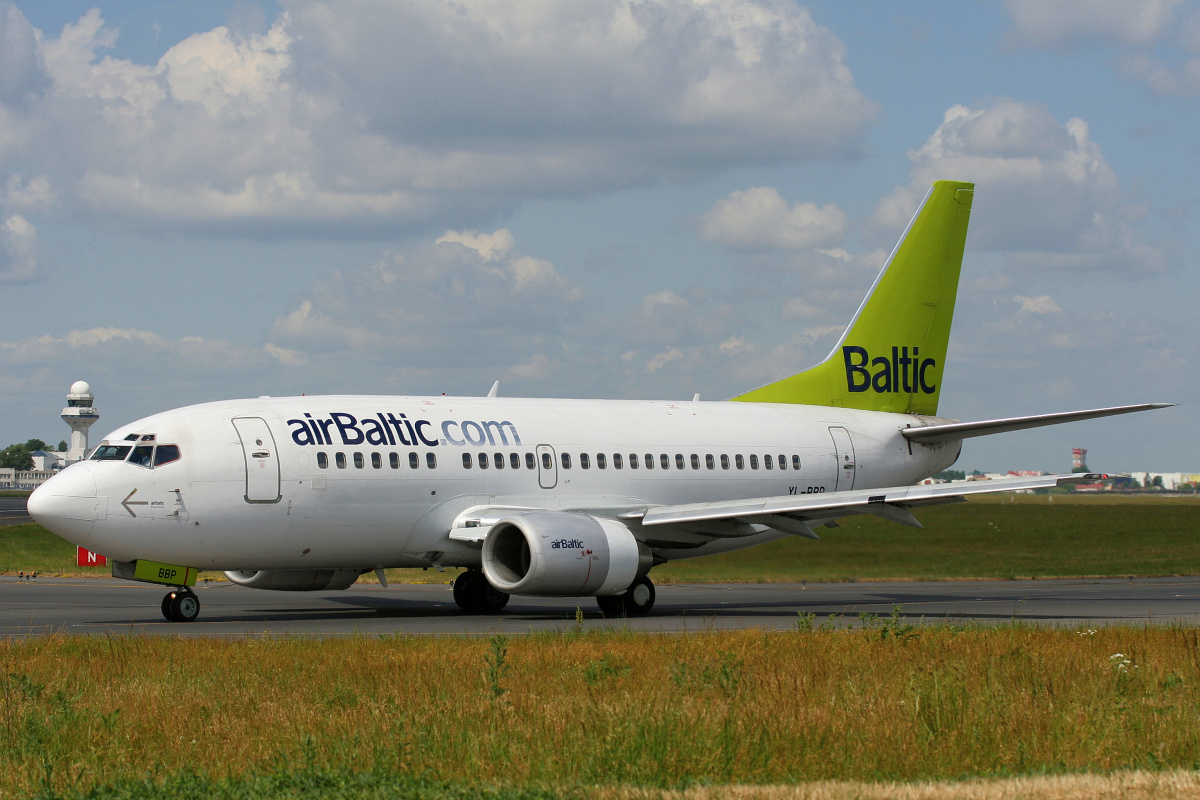 YL-BBP, airBaltic (Samoloty » Spotting na EPWA » Boeing 737-500)