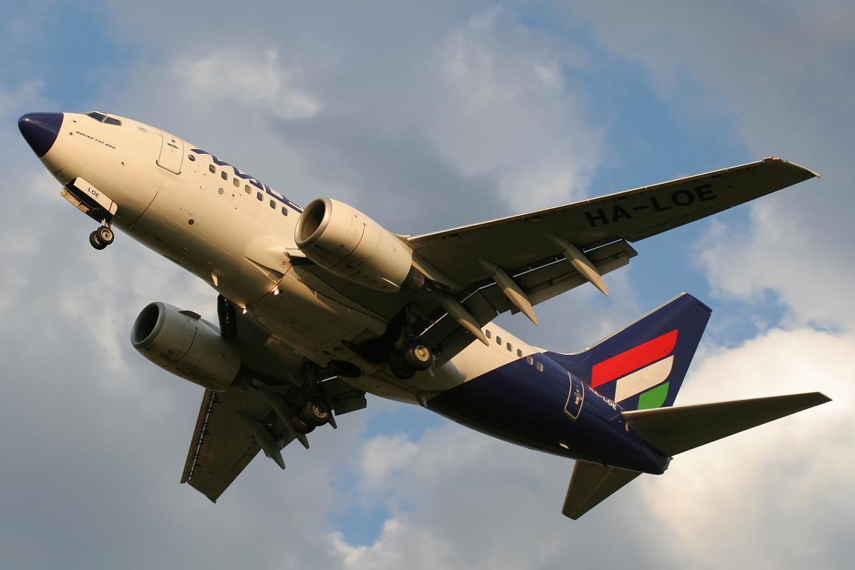 HA-LOE, Malév Hungarian Airlines (Samoloty » Spotting na EPWA » Boeing 737-600)
