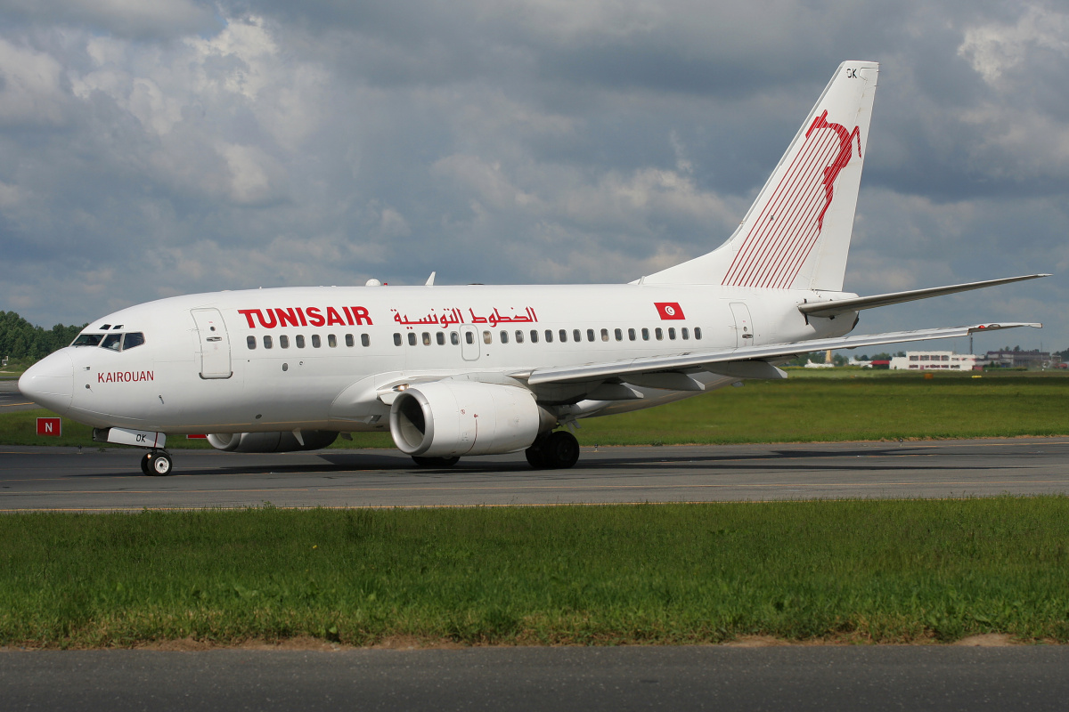 TS-IOK, TunisAir (Samoloty » Spotting na EPWA » Boeing 737-600)