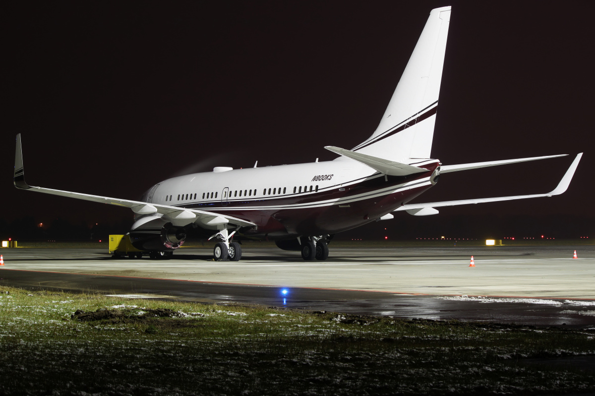 N800KS, AEJ Services (Aircraft » EPWA Spotting » Boeing 737-700 » BBJ)