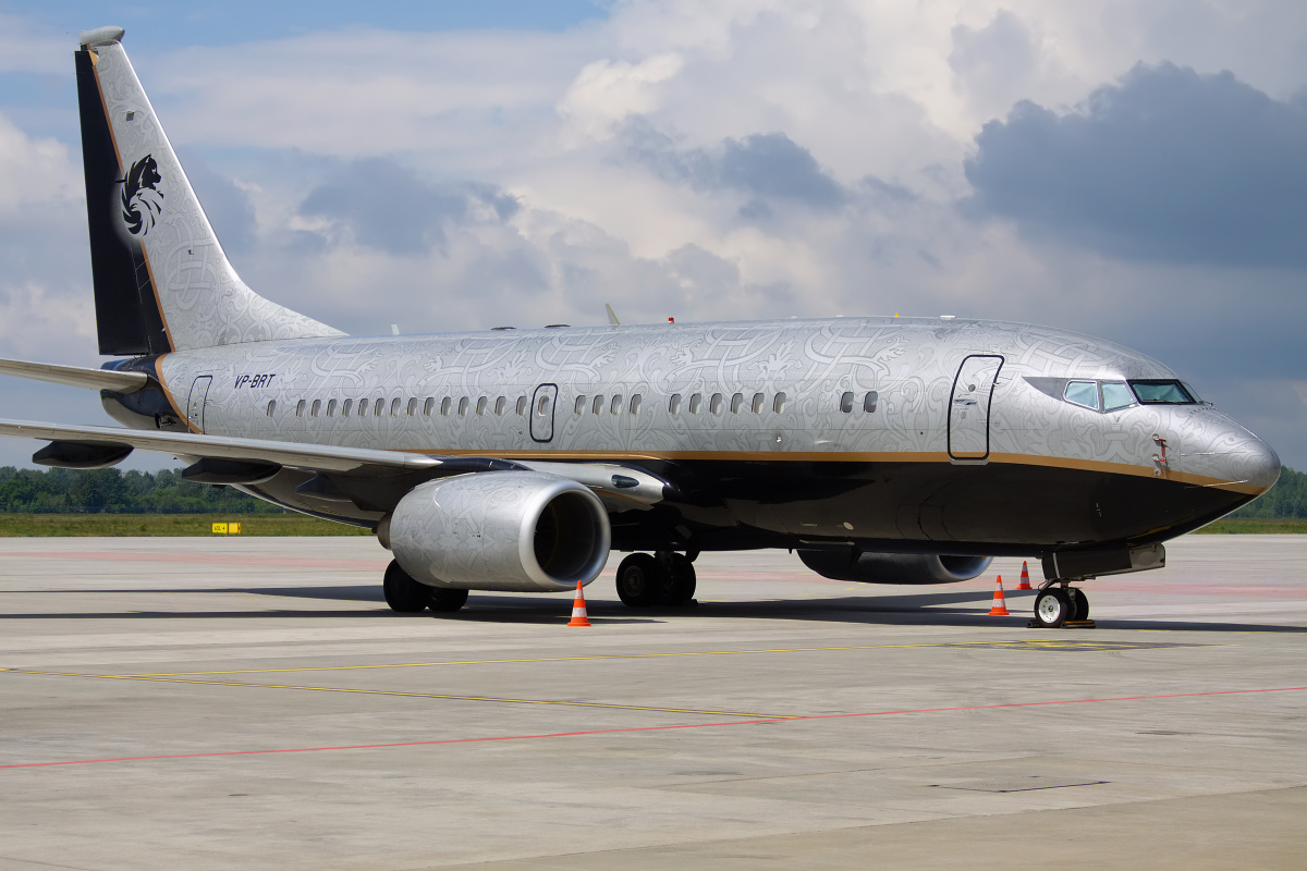 VP-BRT, Longtail Aviation (Aircraft » EPWA Spotting » Boeing 737-700 » BBJ)