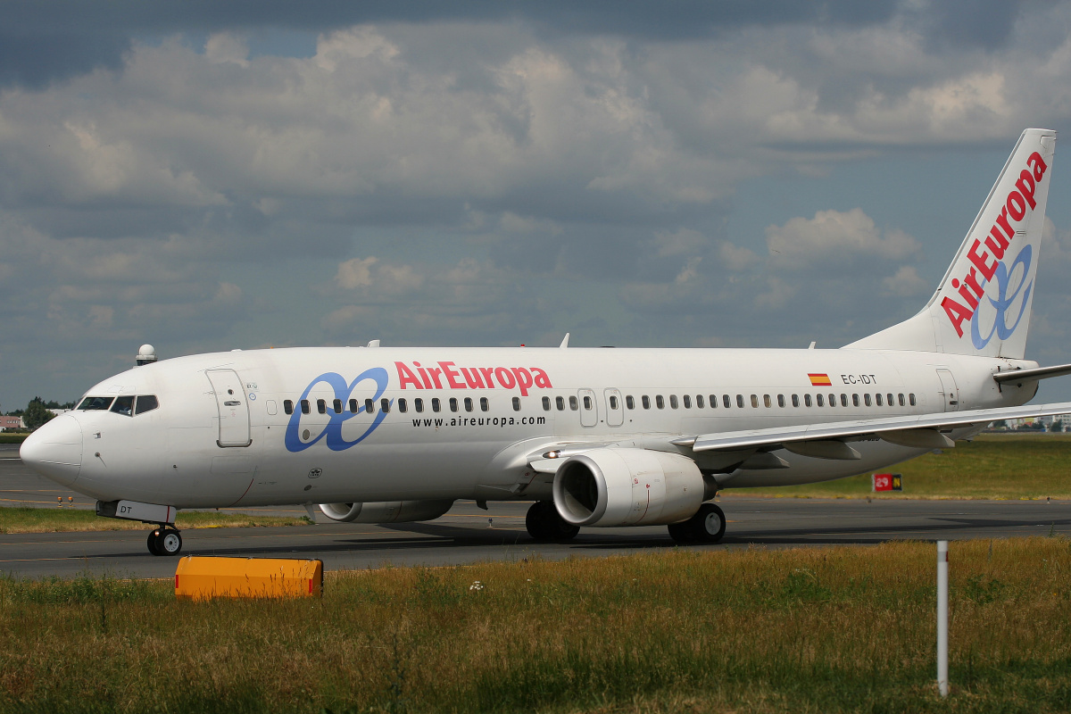 EC-IDT, Air Europa (Samoloty » Spotting na EPWA » Boeing 737-800)