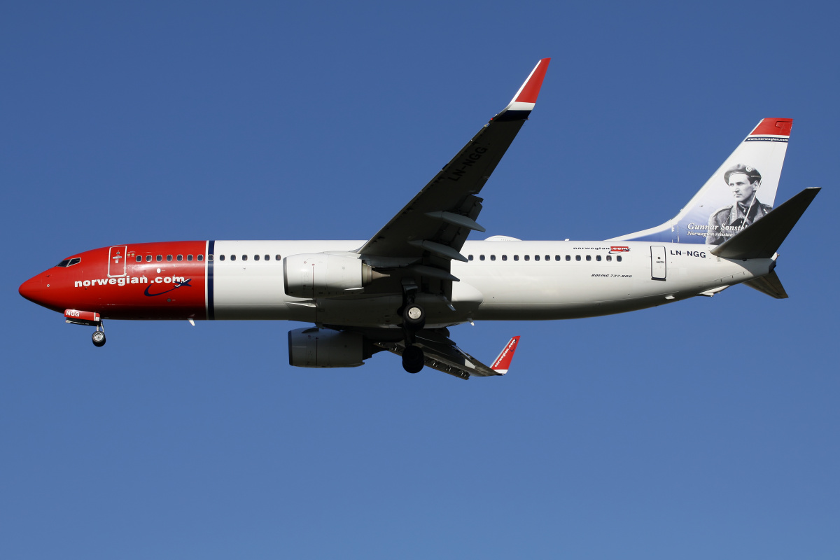 LN-NGG, Norwegian Air Shuttle (Gunnar Sønsteby tail) (Aircraft » EPWA Spotting » Boeing 737-800 » Norwegian Air)
