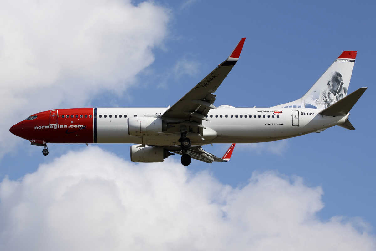 SE-RPA, Norwegian Air Sweden (Roald Dahl tail) (Aircraft » EPWA Spotting » Boeing 737-800 » Norwegian Air)