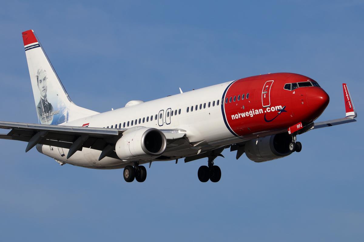 SE-RPJ, Norwegian Air Sweden (Karin Larsson tail)