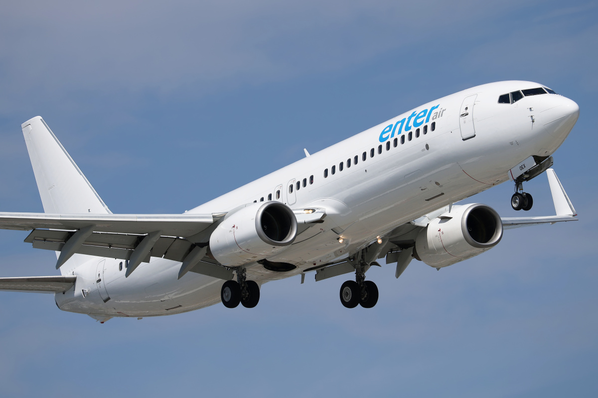 OM-OEX, AirExplore (Enter Air) (Samoloty » Spotting na EPWA » Boeing 737-800)