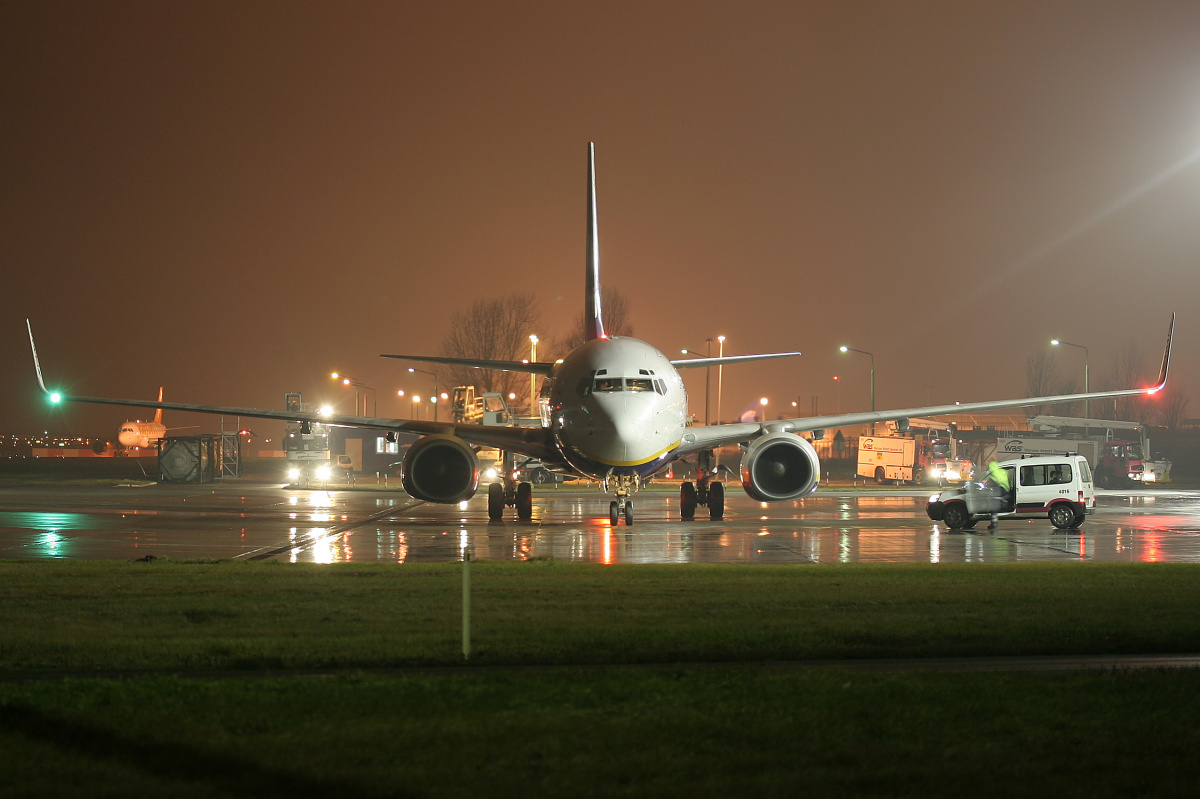 EI-DAP (Aircraft » EPWA Spotting » Boeing 737-800 » Ryanair)