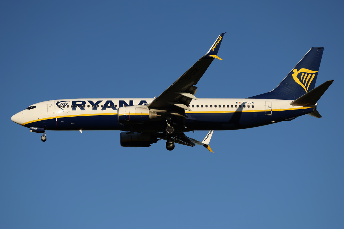 EI-DCM (Aircraft » EPWA Spotting » Boeing 737-800 » Ryanair)