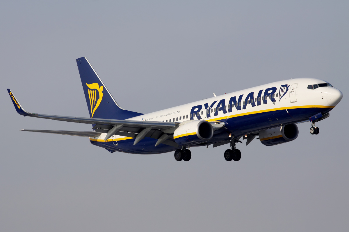 EI-FIJ ("Katowice Airport" sticker) (Aircraft » EPWA Spotting » Boeing 737-800 » Ryanair)