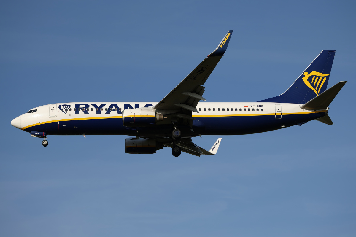 SP-RNG, Buzz (Samoloty » Spotting na EPWA » Boeing 737-800 » Ryanair)