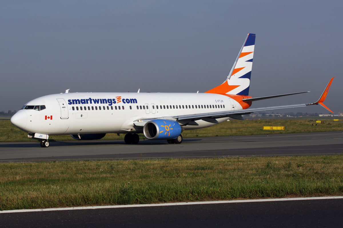 C-FTJH (Sunwing Airlines) (Aircraft » EPWA Spotting » Boeing 737-800 » SmartWings)