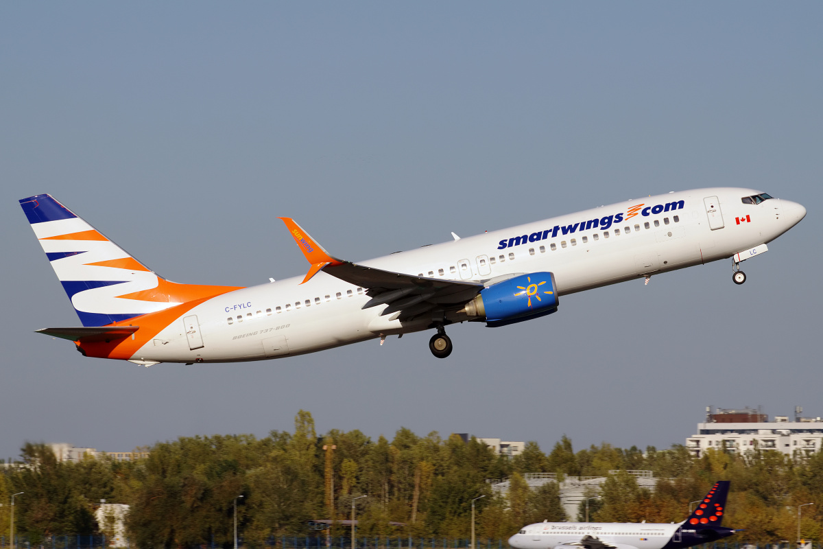 C-FYLC (Sunwing) (Samoloty » Spotting na EPWA » Boeing 737-800 » SmartWings)