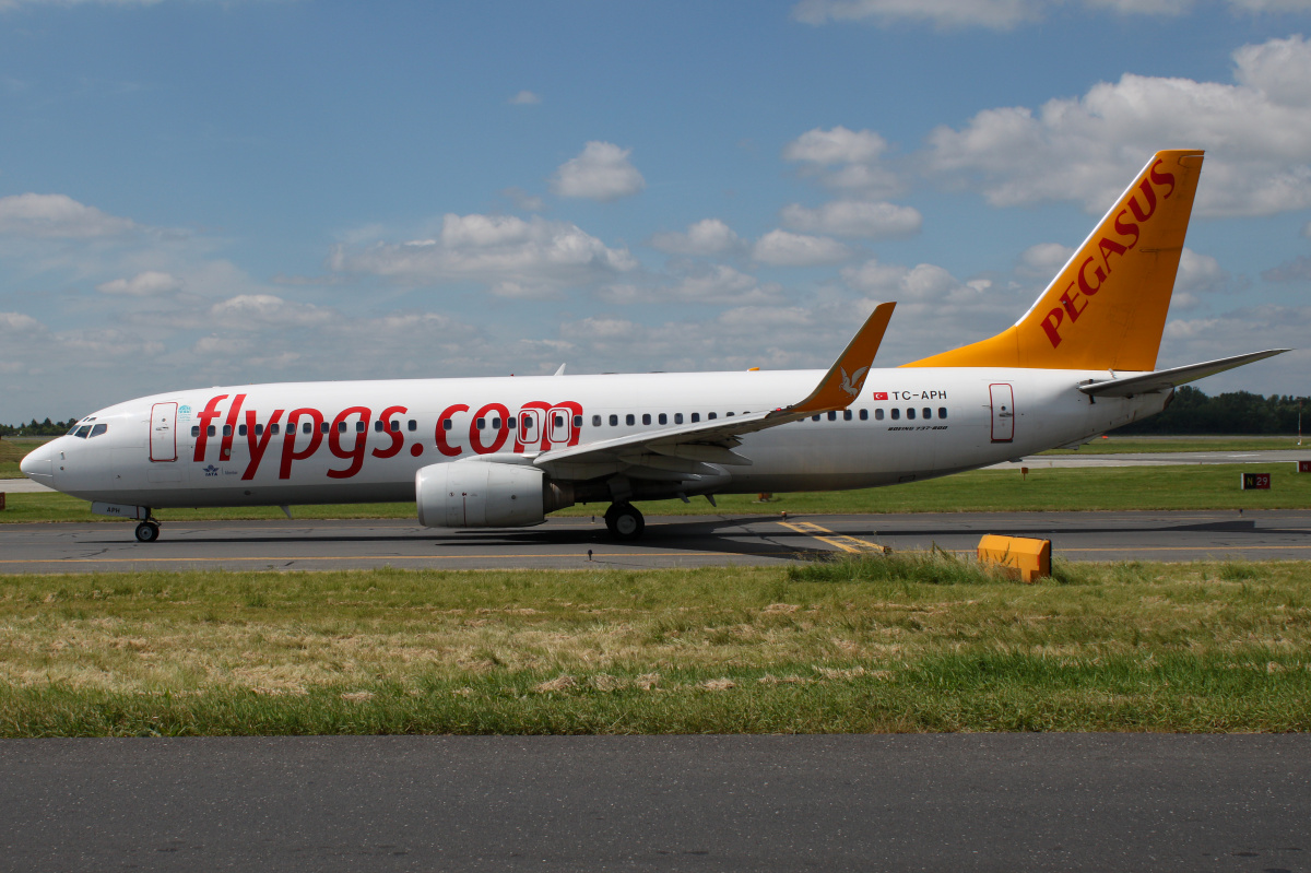 TC-APH, Pegasus Airlines (Samoloty » Spotting na EPWA » Boeing 737-800)