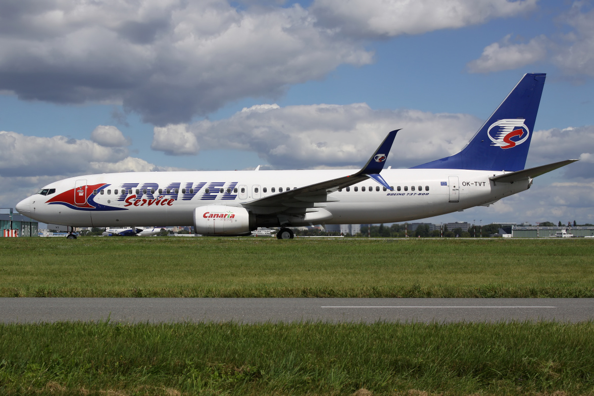 OK-TVT (scimitar winglets) (Aircraft » EPWA Spotting » Boeing 737-800 » Travel Service Airlines)