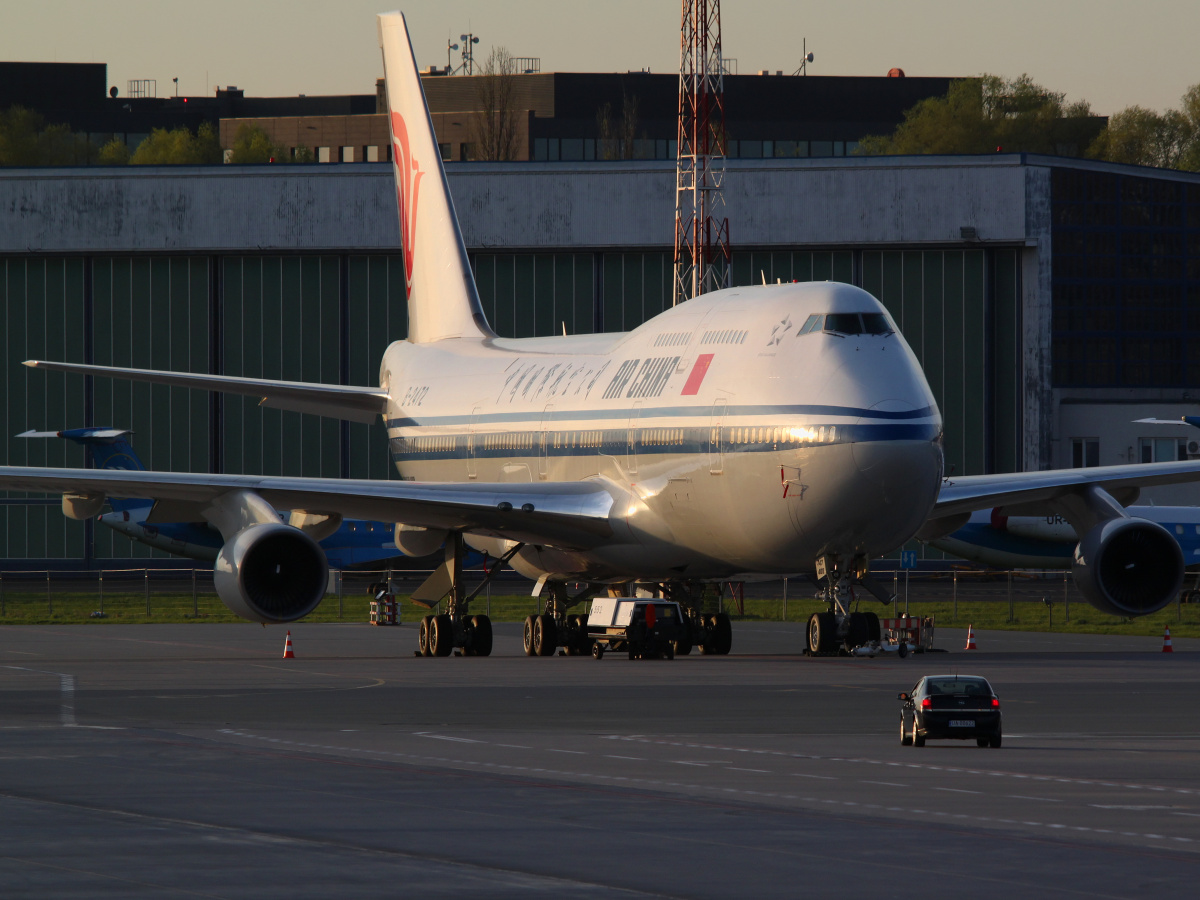 B-2472, Air China (Aircraft » EPWA Spotting » Boeing 747-400)