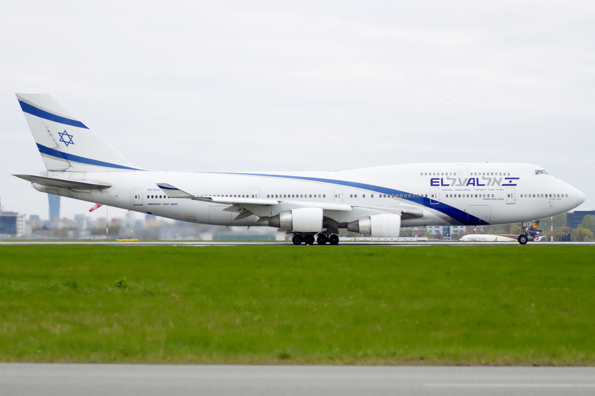 4X-ELC (Aircraft » EPWA Spotting » Boeing 747-400 » El Al Israel Airlines)