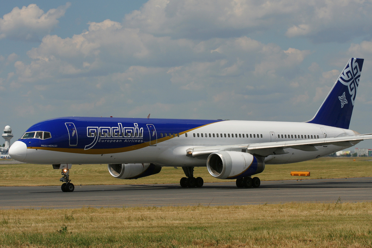 EC-JRT, Gadair European Airlines (Aircraft » EPWA Spotting » Boeing 757-200)