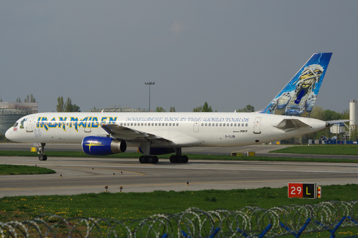 G-OJIB, Iron Maiden (Astraeus) (Samoloty » Spotting na EPWA » Boeing 757-200)