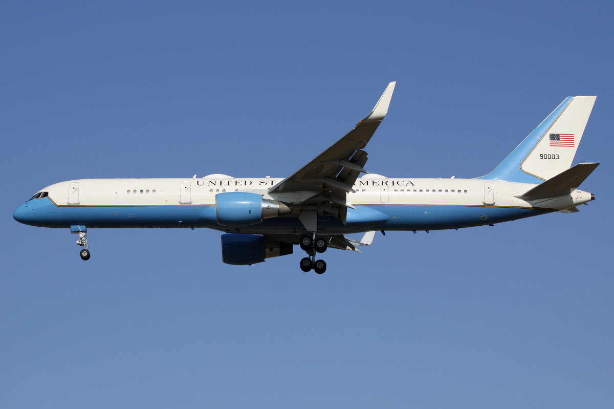 99-0003, Siły Powietrzne Stanów Zjednoczonych (Samoloty » Spotting na EPWA » Boeing 757-200 » VC-32A)