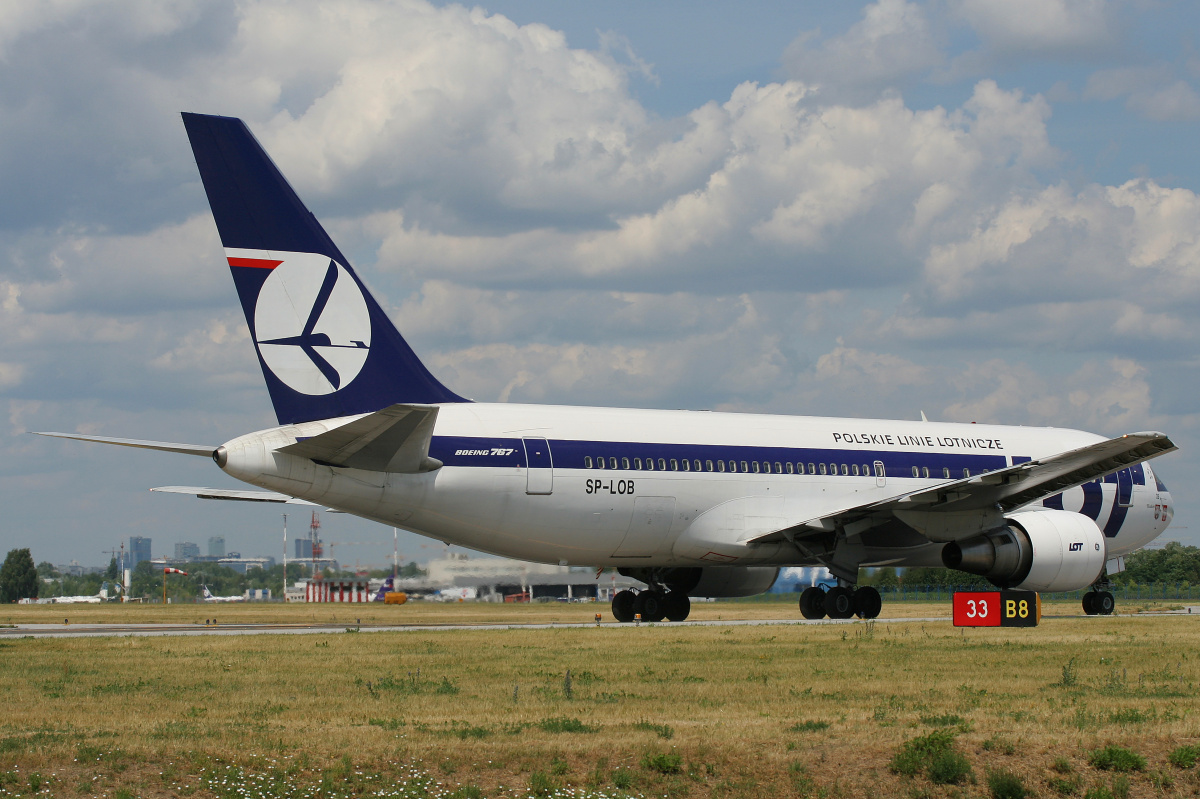 SP-LOB (Aircraft » EPWA Spotting » Boeing 767-200 » LOT Polish Airlines)