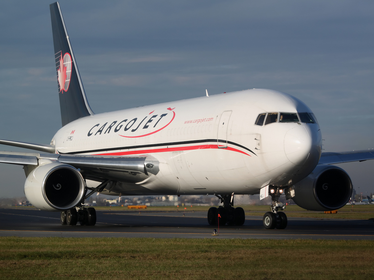 BDSF, C-FMCJ, Cargojet Airways (Aircraft » EPWA Spotting » Boeing 767-200SF)