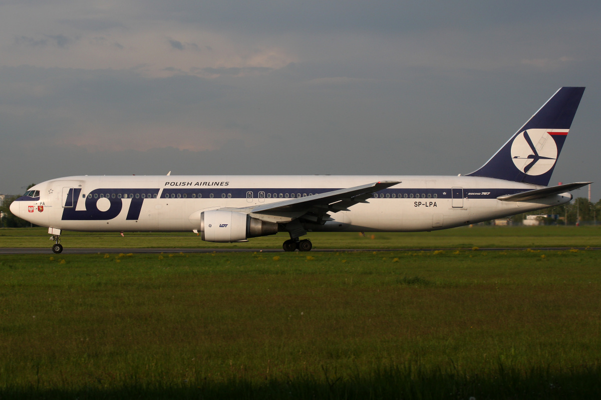 SP-LPA (Aircraft » EPWA Spotting » Boeing 767-300 » LOT Polish Airlines)