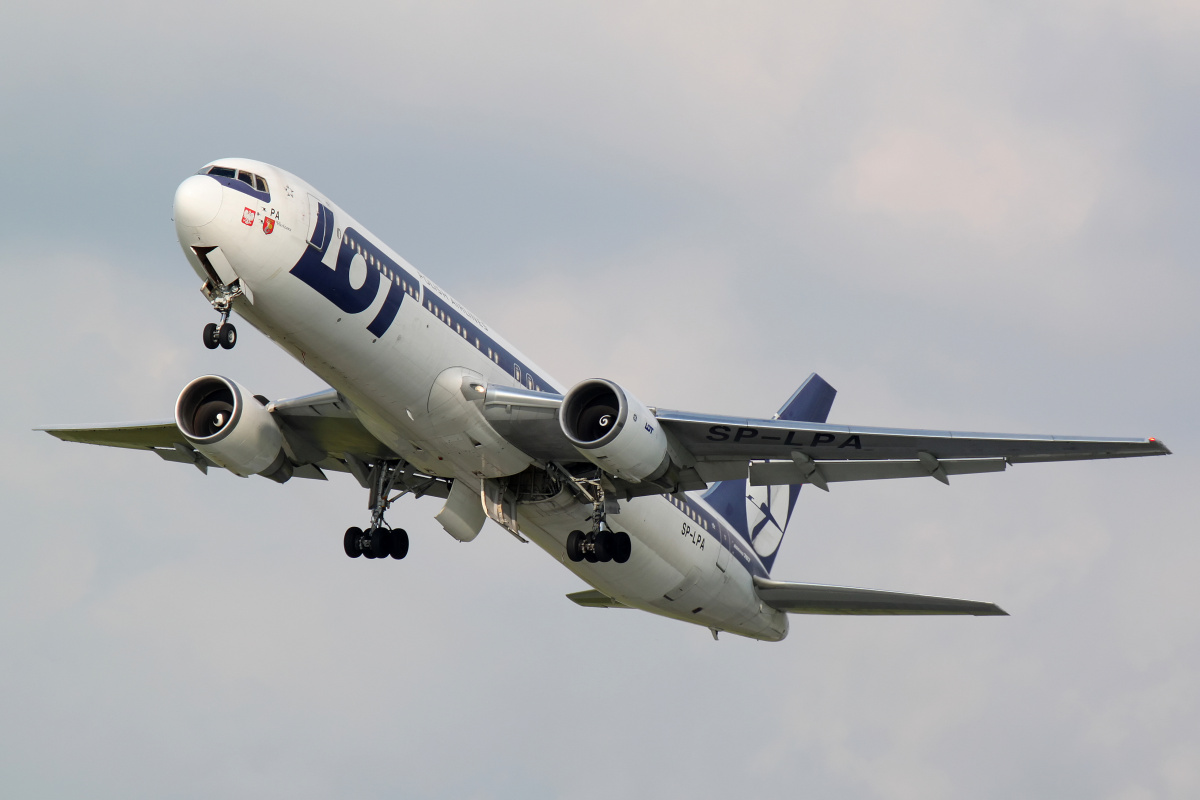 SP-LPA (Aircraft » EPWA Spotting » Boeing 767-300 » LOT Polish Airlines)