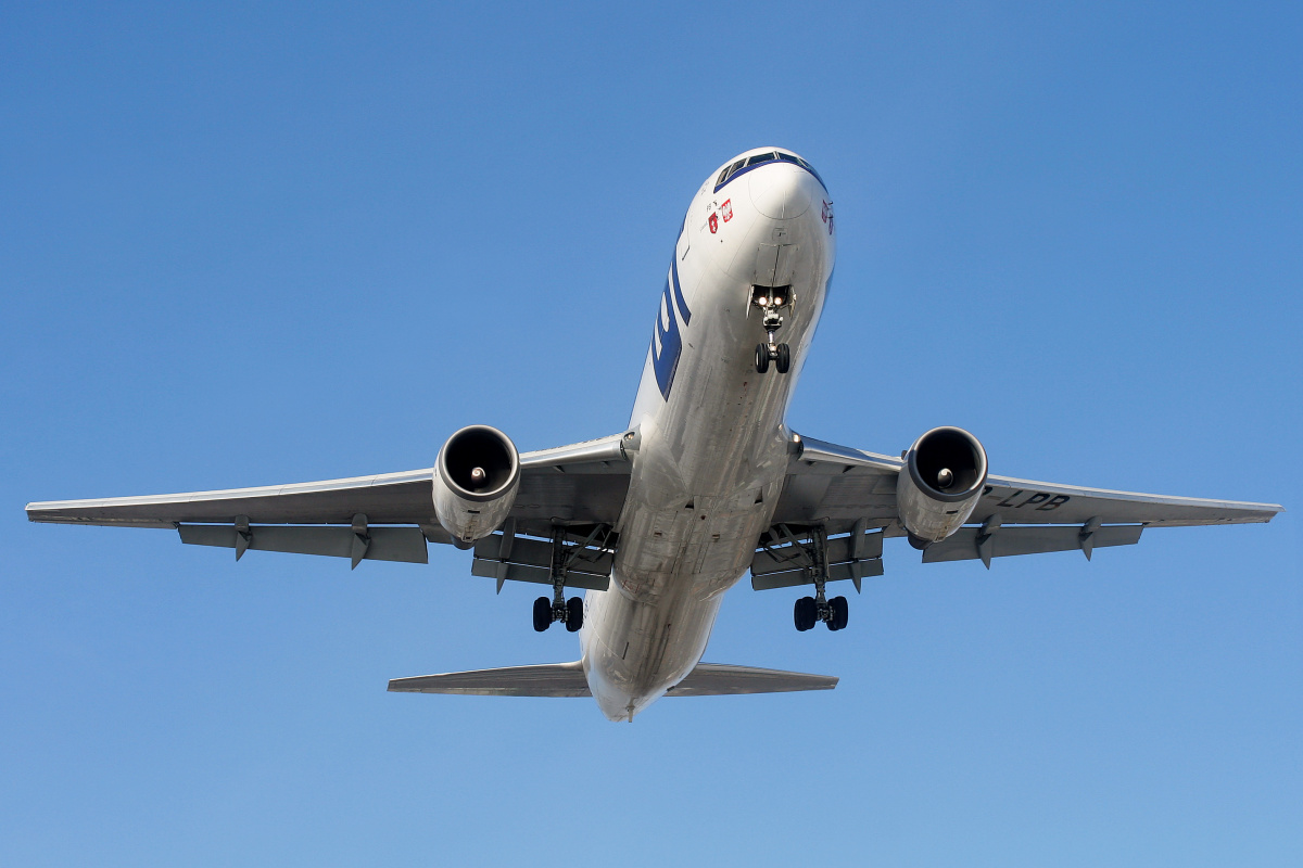 SP-LPB (Aircraft » EPWA Spotting » Boeing 767-300 » LOT Polish Airlines)