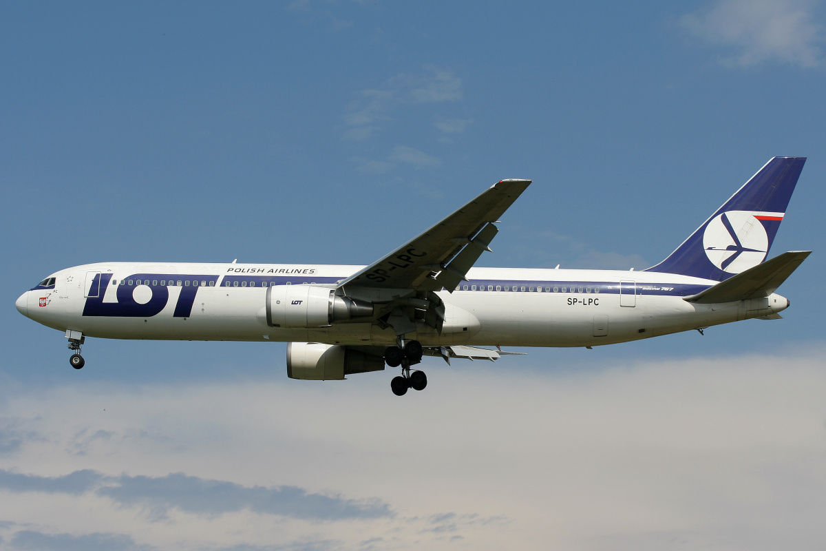 SP-LPC (Aircraft » EPWA Spotting » Boeing 767-300 » LOT Polish Airlines)