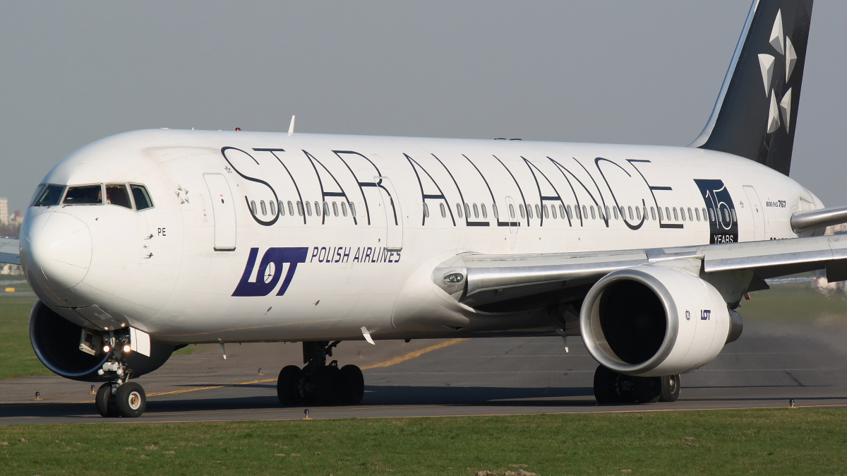 SP-LPE (malowanie Star Alliance - 15 lat)