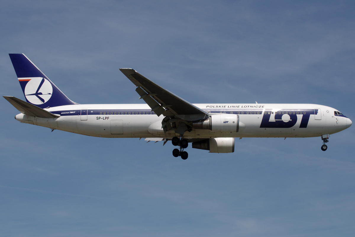 SP-LPF (Aircraft » EPWA Spotting » Boeing 767-300 » LOT Polish Airlines)