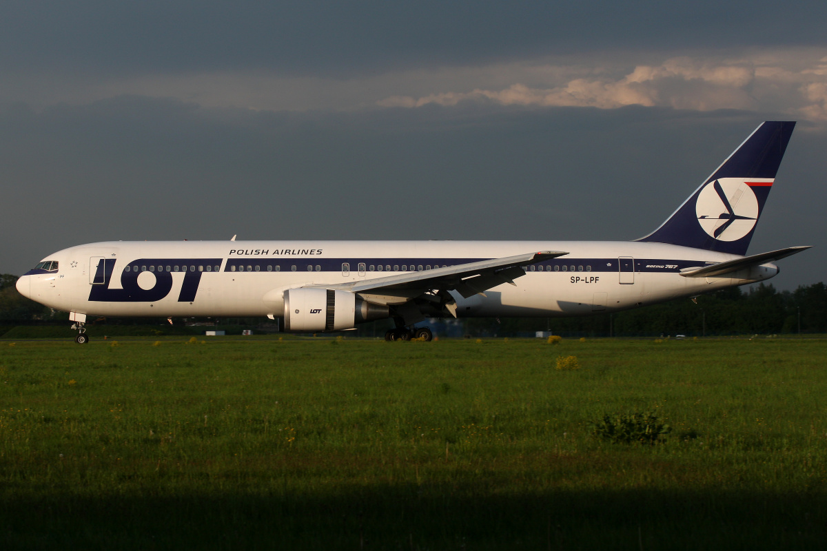 SP-LPF (Samoloty » Spotting na EPWA » Boeing 767-300 » Polskie Linie Lotnicze LOT)