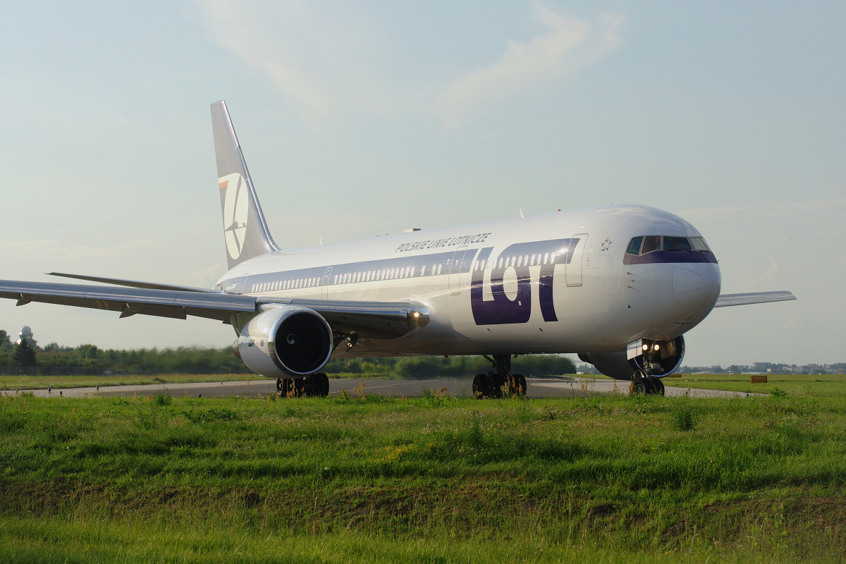 SP-LPG (Aircraft » EPWA Spotting » Boeing 767-300 » LOT Polish Airlines)